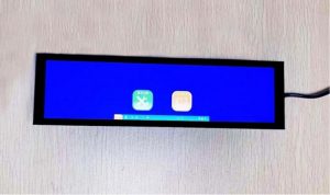 stretched lcd
