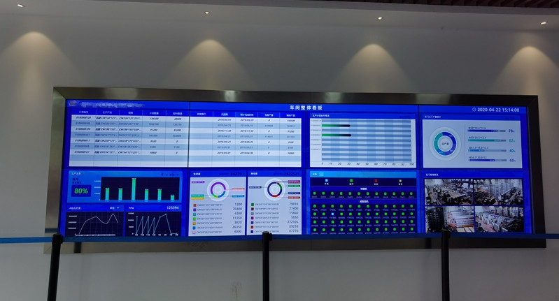 lcd stretched display