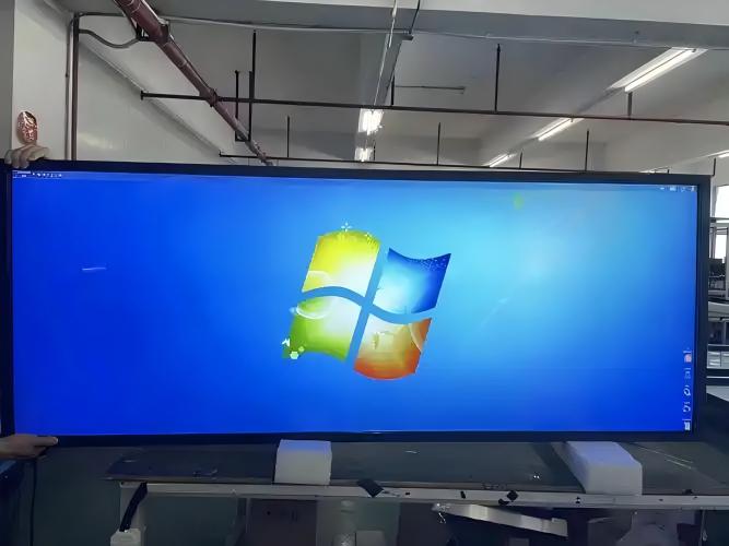 Beyond Mere Storytelling to Immersive Experience: How Smart New Retail HD Stretched LCDs Bring Stores to Life - Figure 3