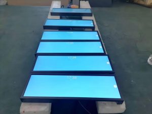 Enhancing Passenger Viewing Comfort with On-Board Vehicle Stretched Bar Displays - Figure 1